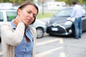¿HA TENIDO UN ACCIDENTE DE COCHE? ¡LLAME A SU QUIROPRÁCTICO!